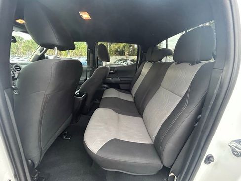 Used 2023 Toyota Tacoma TRD Off-Road image 14