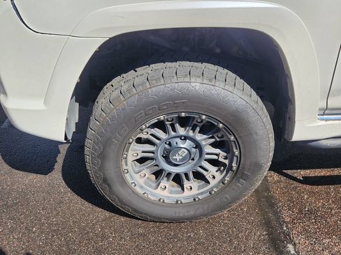 Used 2012 Toyota 4Runner Limited AWD/4WD image 7