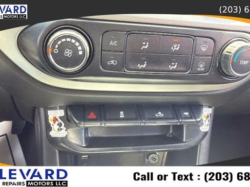 Used 2016 Chevrolet Colorado LT w/ LT Convenience Package AWD/4WD image 19