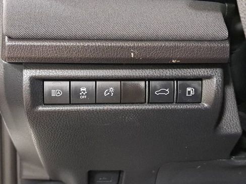 Used 2025 Toyota Camry LE FWD image 23