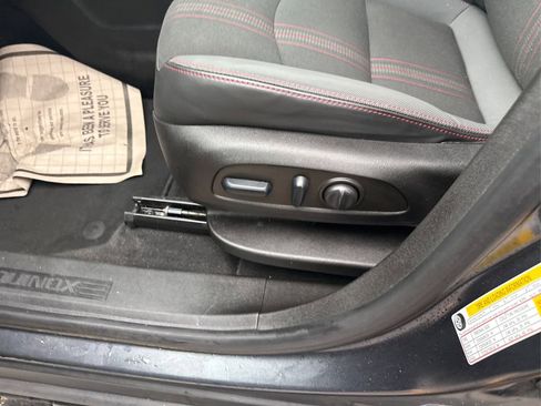 Used 2022 Chevrolet Equinox RS image 16