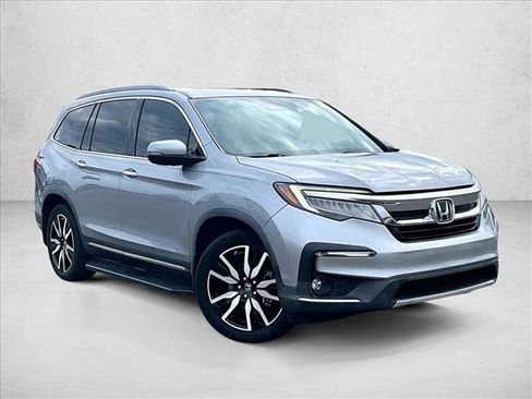 Used 2019 Honda Pilot Touring image 12