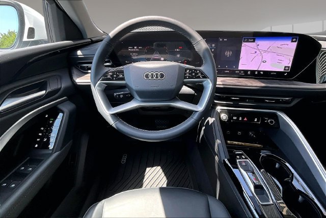 Used 2025 Audi Q5 Premium w/ Convenience Package AWD/4WD image 8