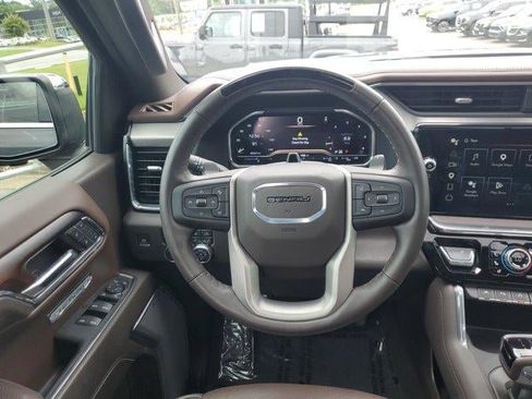 Used 2024 GMC Sierra 1500 Denali AWD/4WD image 15
