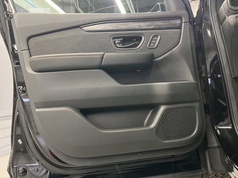 Used 2026 Honda Passport TrailSport image 10