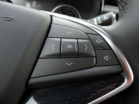 Used 2025 Cadillac XT5 Premium Luxury FWD image 10