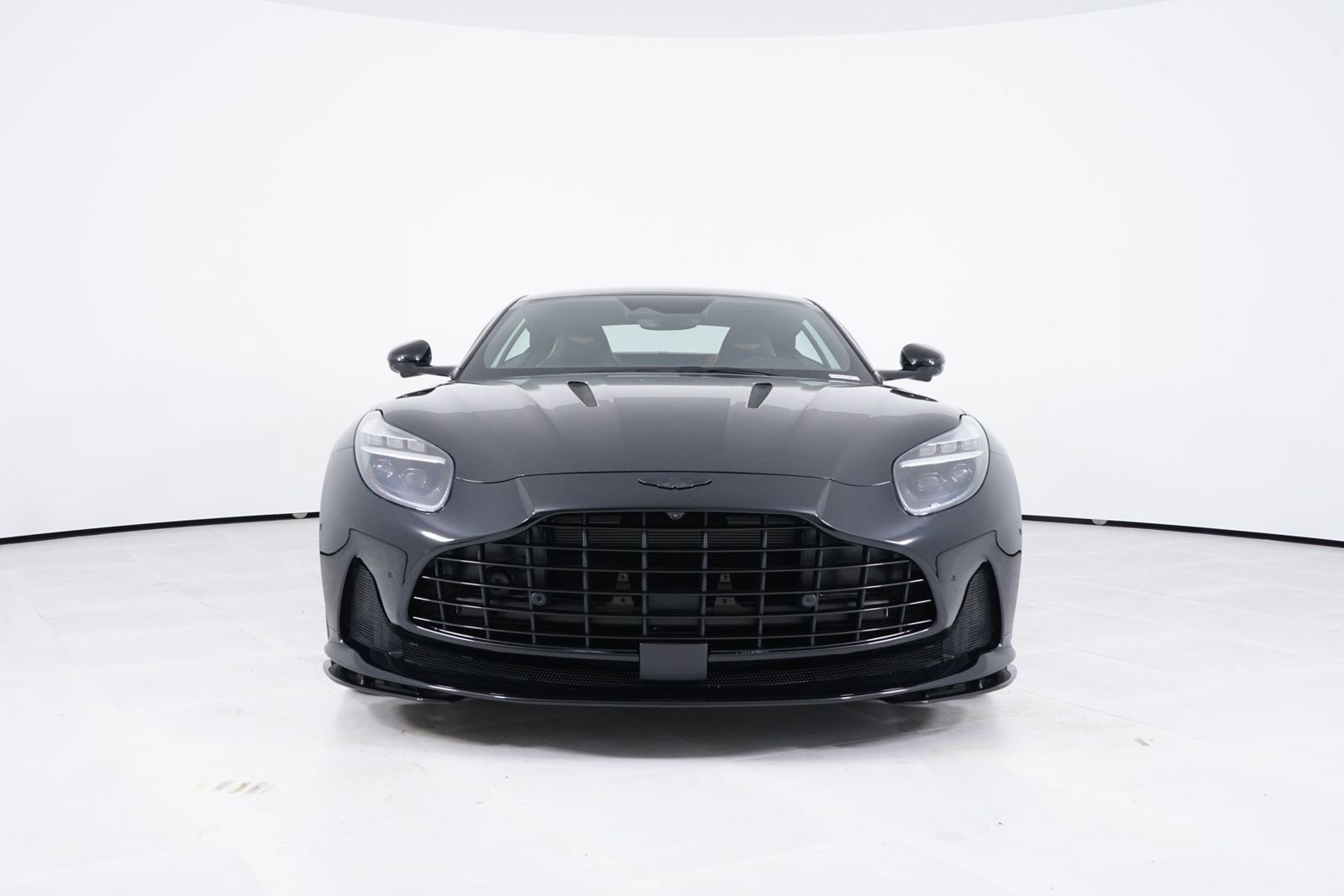Used 2026 Aston Martin DB12 Coupe RWD image 10