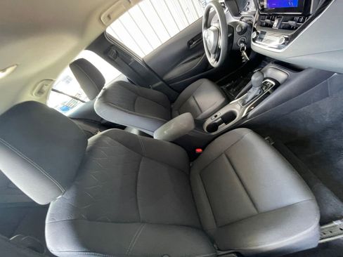 Used 2025 Toyota Corolla LE image 33