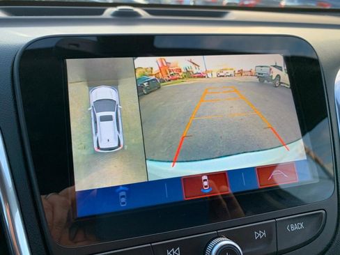 Used 2018 Chevrolet Equinox Premier image 23