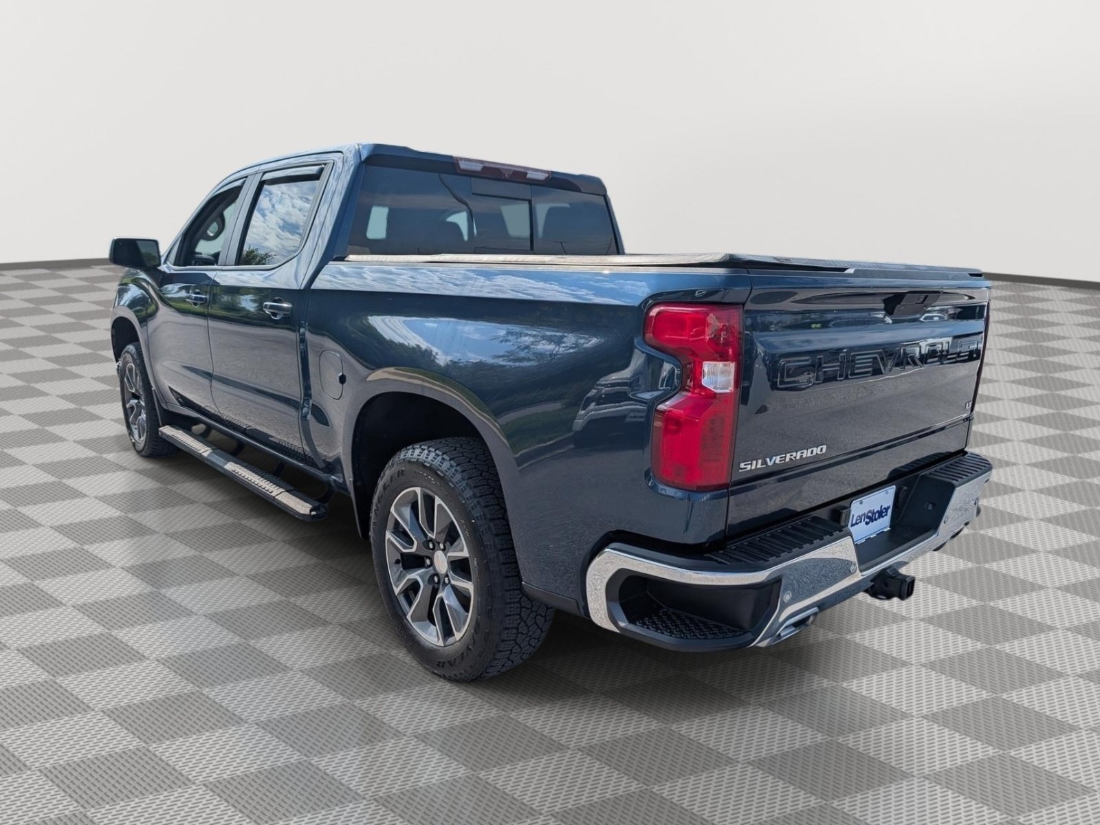 Used 2020 Chevrolet Silverado 1500 LT w/ All-Star Edition AWD/4WD image 3