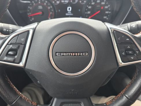 Used 2017 Chevrolet Camaro LT RWD image 19