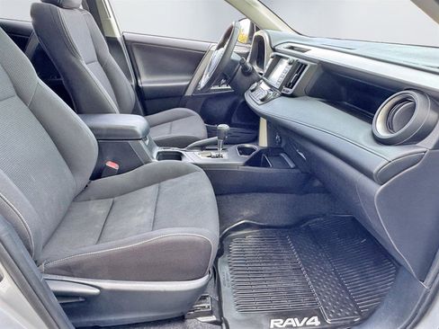 Used 2018 Toyota RAV4 XLE image 23