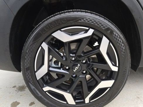 Certified 2024 Kia Seltos SX w/ SX Sunroof Package image 28