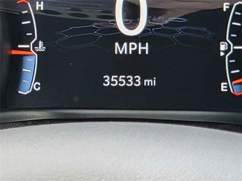 Certified 2022 Jeep Compass Limited image 36