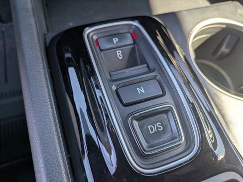 Used 2023 Honda Pilot Sport image 11