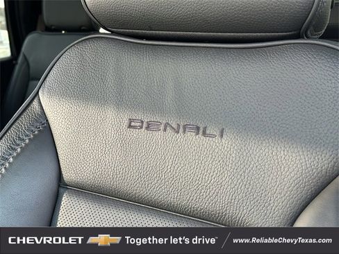 Certified 2025 GMC Yukon Denali image 29