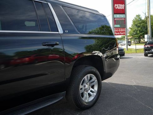Used 2019 Chevrolet Suburban LT AWD/4WD image 21
