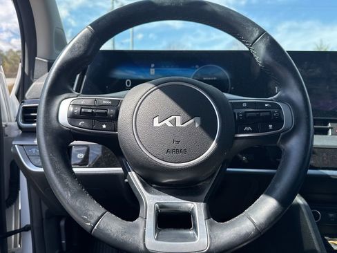 Used 2024 Kia Sportage SX image 7
