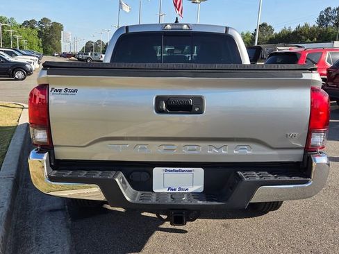 Used 2023 Toyota Tacoma 2WD Double Cab image 10