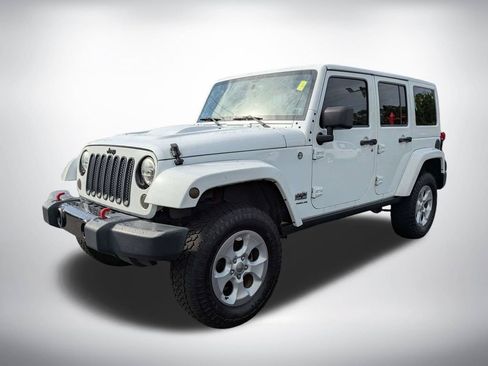 Used 2014 Jeep Wrangler Unlimited Sahara AWD/4WD image 8