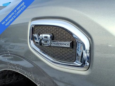 Used 2018 Nissan Titan SV w/ SV Convenience Package image 12