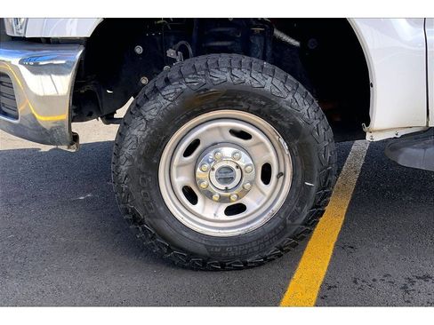 Used 2012 Ford F250 XL w/ PWR Equipment Group AWD/4WD image 8