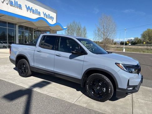 New 2026 Honda Ridgeline Black Edition image 2