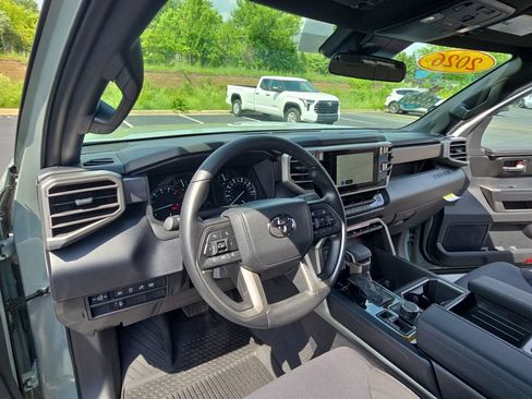 Used 2026 Toyota Tundra SR5 AWD/4WD image 16