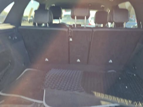 Used 2018 Mercedes-Benz GLC 300 image 7