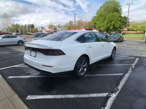 Certified 2024 Honda Accord EX image 14