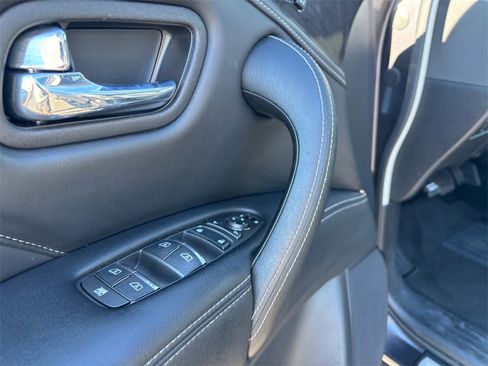 Used 2024 INFINITI QX80 Luxe image 24