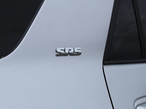 Used 2015 Toyota 4Runner SR5 image 42