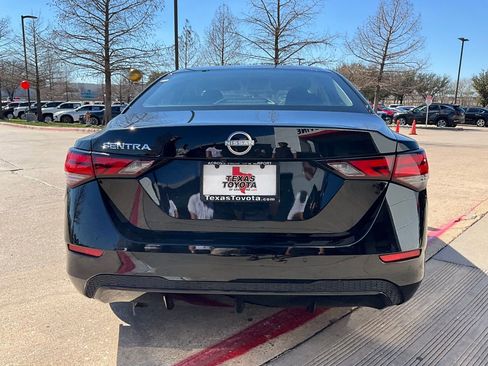 Used 2025 Nissan Sentra S image 7