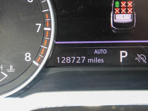 Used 2022 Nissan Pathfinder SV AWD/4WD image 31