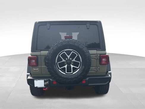Used 2026 Jeep Wrangler Unlimited Rubicon AWD/4WD image 4