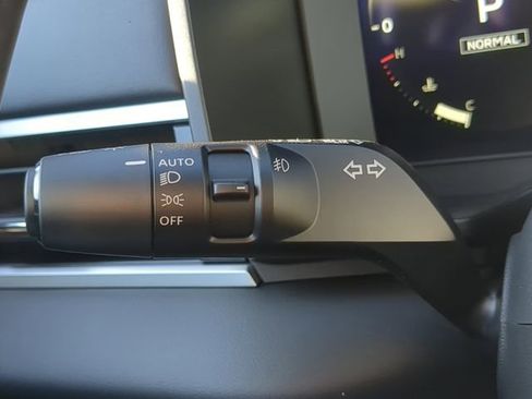 New 2026 Mitsubishi Outlander SEL FWD image 32