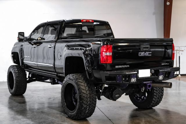 Used 2017 GMC Sierra 2500 Denali w/ Duramax Plus Package AWD/4WD image 13