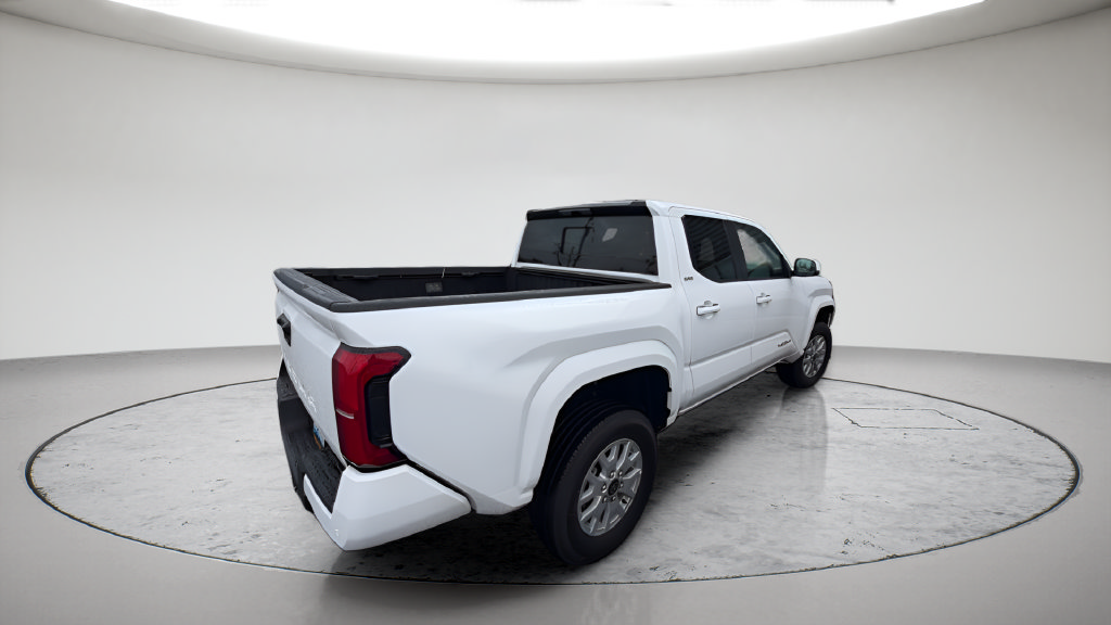 Used 2025 Toyota Tacoma SR5 w/ SR5 Upgrade Package AWD/4WD image 6