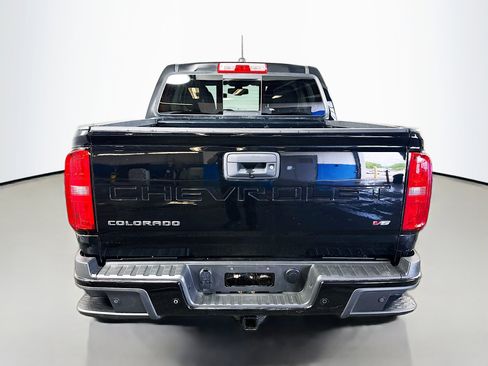 Used 2022 Chevrolet Colorado Z71 AWD/4WD image 6