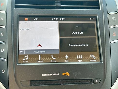 Used 2017 Lincoln MKC Select w/ Select Plus Package AWD/4WD image 24