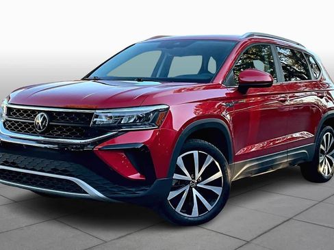 Certified 2023 Volkswagen Taos SE w/ Panoramic Sunroof Package image 1