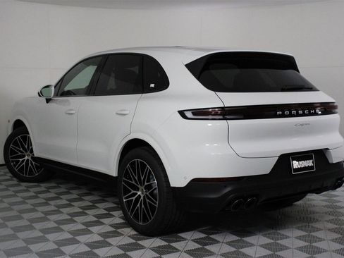 New 2026 Porsche Cayenne image 3