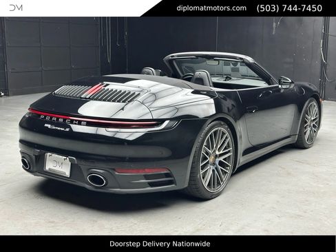 Used 2024 Porsche 911 Carrera S w/ Sport Package image 7