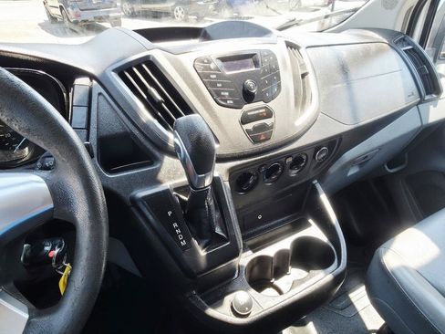 Used 2018 Ford Transit 250 148 Medium Roof RWD image 27