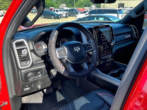Used 2020 RAM 1500 Big Horn AWD/4WD image 16