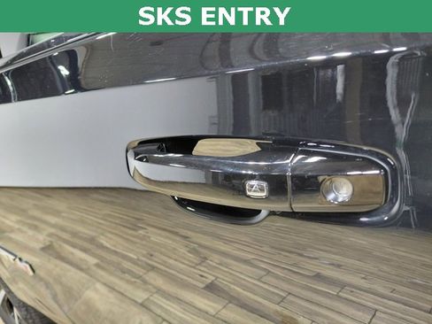 Used 2025 GMC Yukon AT4 w/ LPO, Floor Liner Package image 15