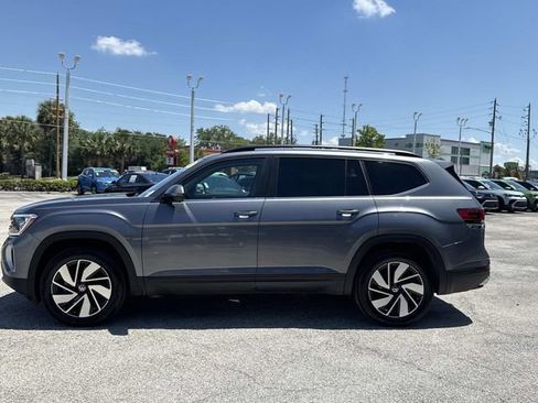 Used 2025 Volkswagen Atlas SE FWD image 6