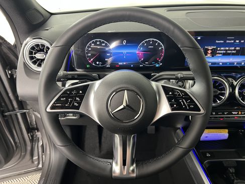 New 2026 Mercedes-Benz GLB 250 4MATIC image 28