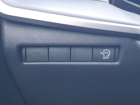 Certified 2025 Nissan Kicks S image 27