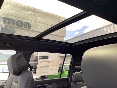 New 2026 Jeep Grand Wagoneer 4WD image 12